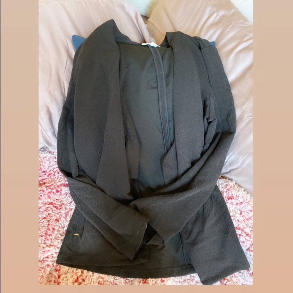 Black blazer button to snap